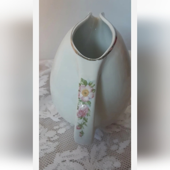 VTG HALL'S Superior Quality Kitchenware Rose White MINI round belly Pitcher USA - Picture 4 of 6
